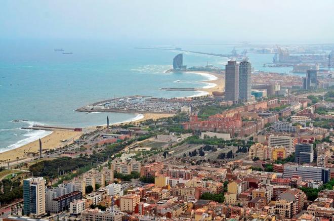 From 20-23 July, Barcelona, where the 1992 Olympics were staged 25 years ago this summer, will become the fourth Olympic sailing venue to host the Series, alongside Qingdao, Rio and Sydney ©  Alfred Farré